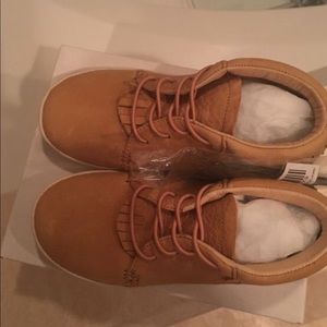NWT Freshly picked leather unisex shoes